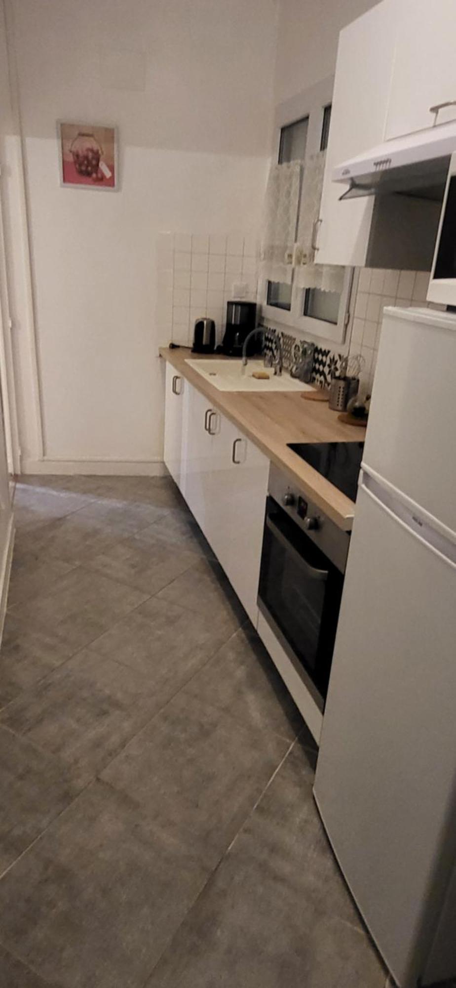 Apartment Onyx Blue